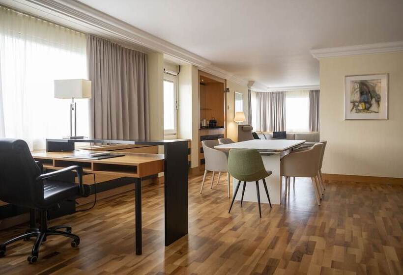 Hotel Becozy Self Check In And Pop Up