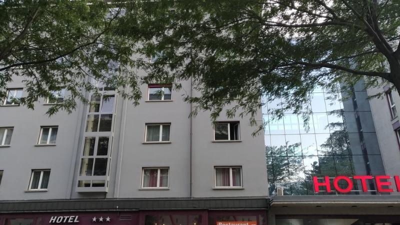 酒店 Campanile Martigny