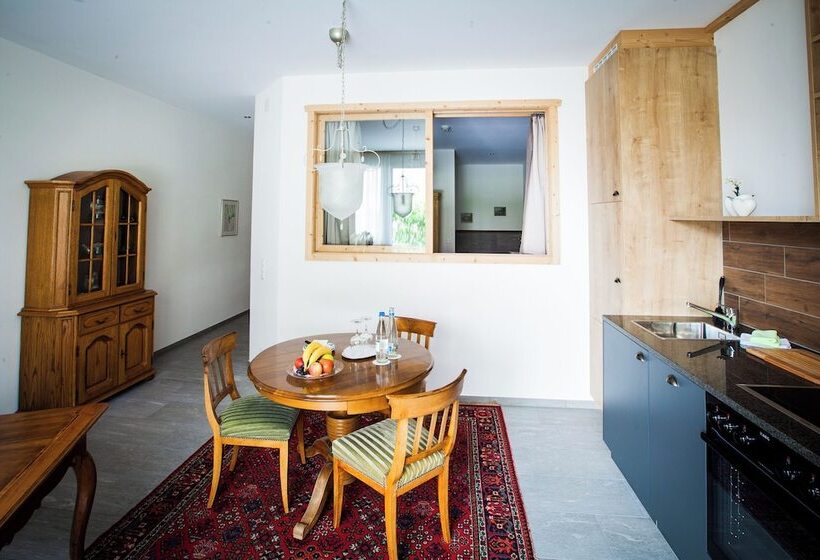 Отель Carltoneurope Vintage Adults