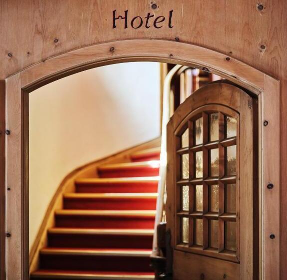 酒店 Chesa Grischuna