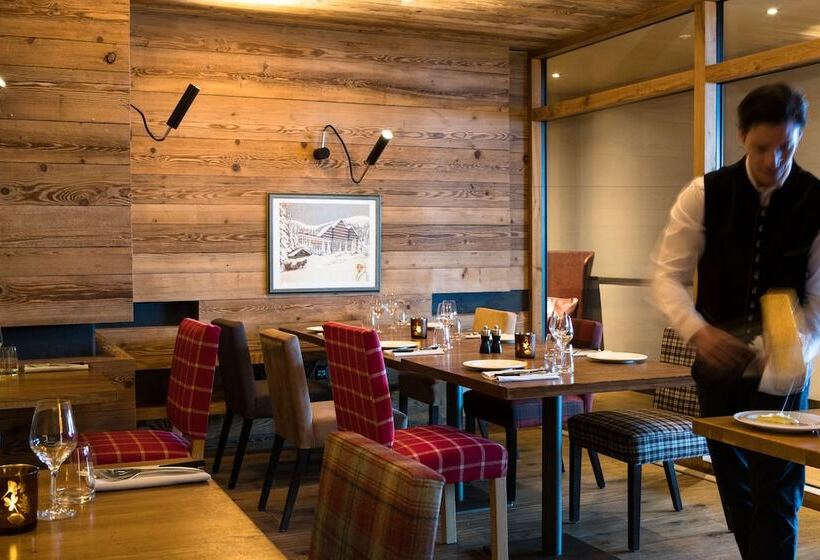 ホテル Crans Ambassador