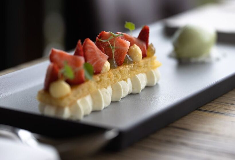 ホテル Crans Ambassador