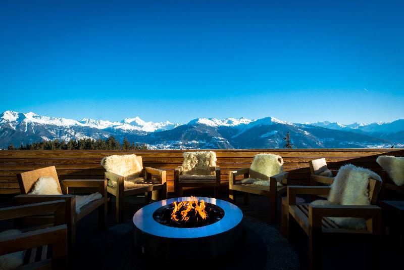 ホテル Crans Ambassador