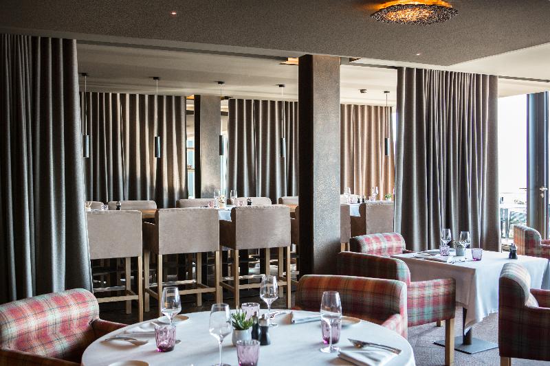 ホテル Crans Ambassador