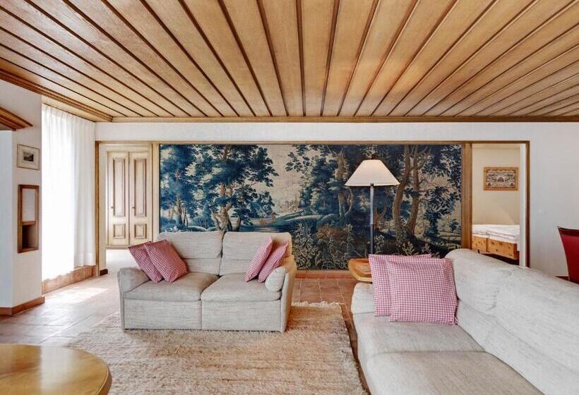 Crystal Hotel Superior