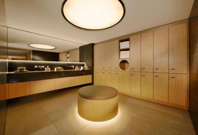 Crystal Hotel Superior