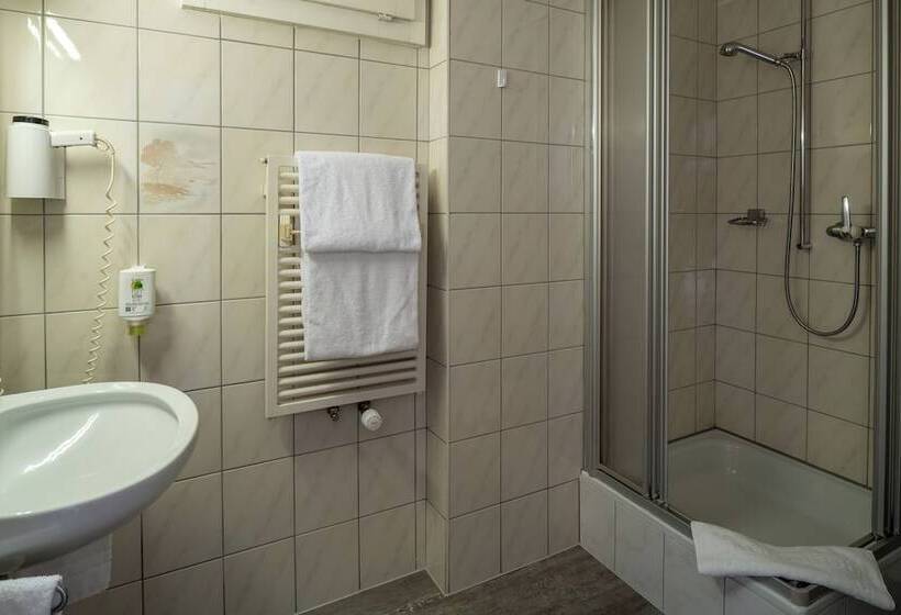 Dala Hotel & Apartments