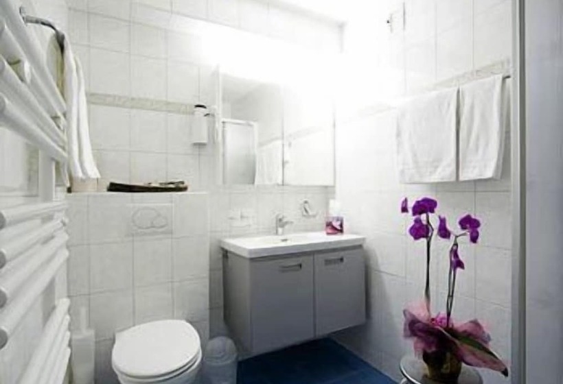 Dala Hotel & Apartments