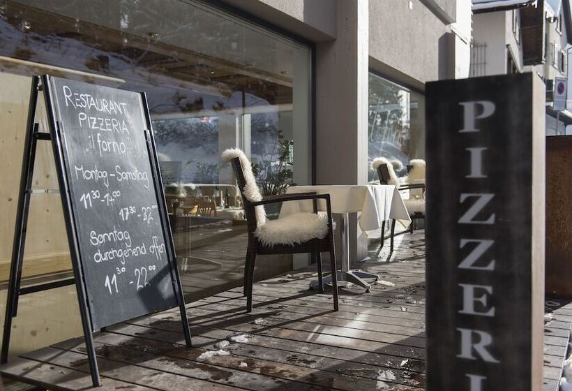 בית מלון כפרי Des Alpes