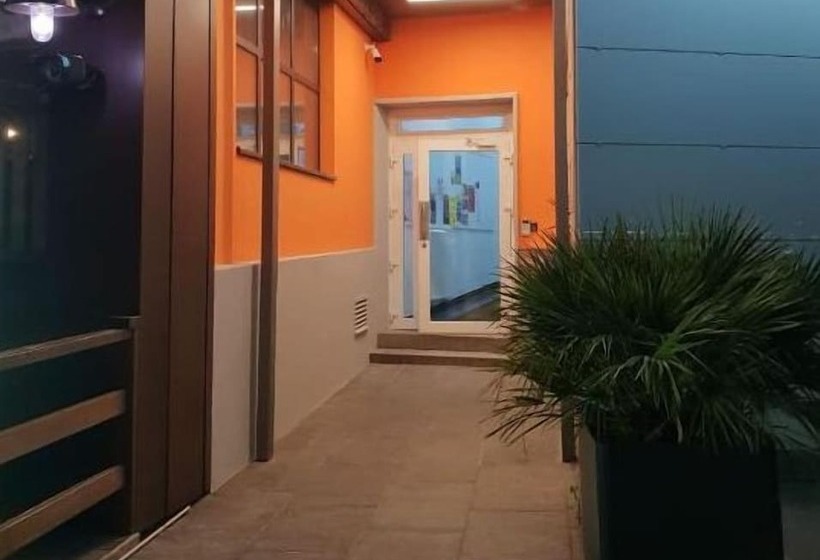 فندق Garni Montaldi