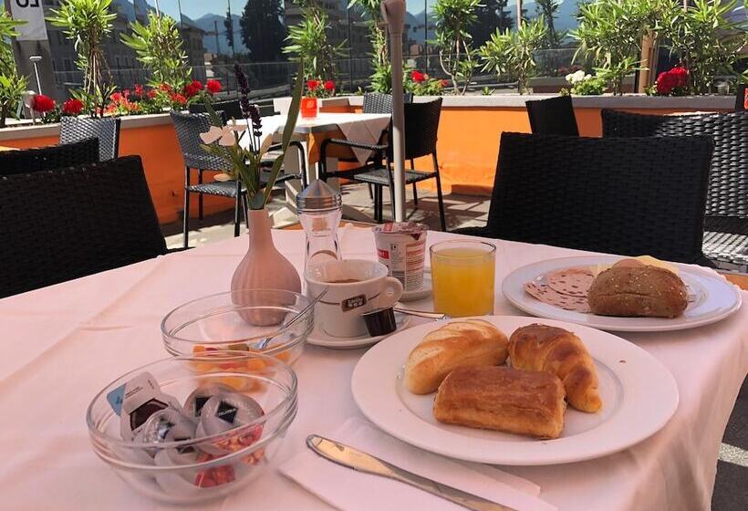 فندق Garni Montaldi