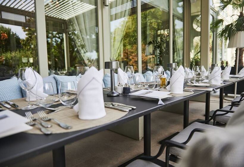 Grand Hotel Du Lac   Relais & Châteaux