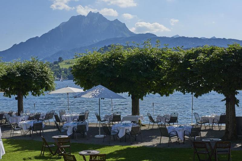 ホテル Hermitage Lake Lucerne Beach Club & Lifestyle