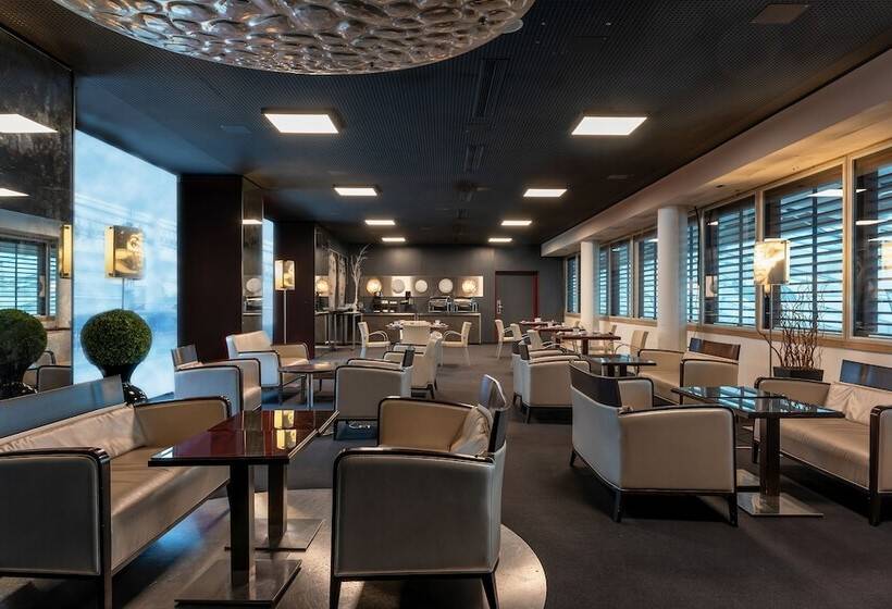 Hilton Geneva Hotel And Conference Centre