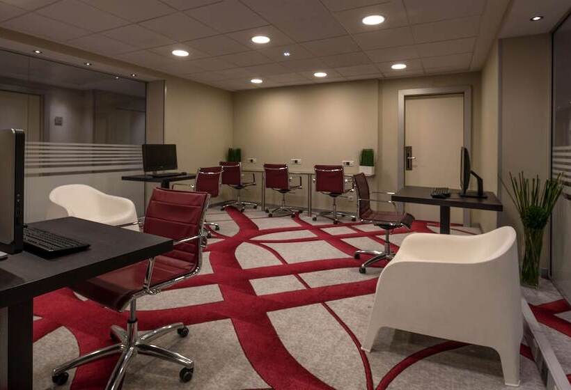 Hilton Geneva Hotel And Conference Centre