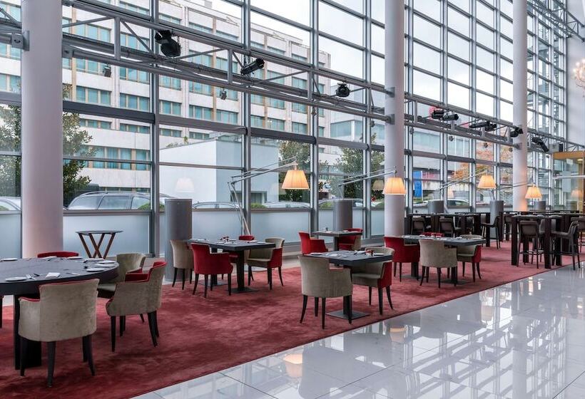 Hilton Geneva Hotel And Conference Centre