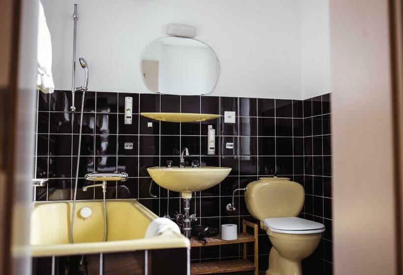 בית מלון כפרי Hoheneck  Self Check In