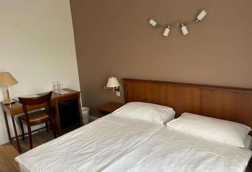 فندق Hôtel Des Alpes