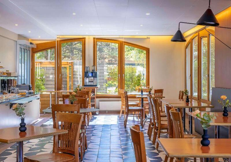 Отель Ibis Sion