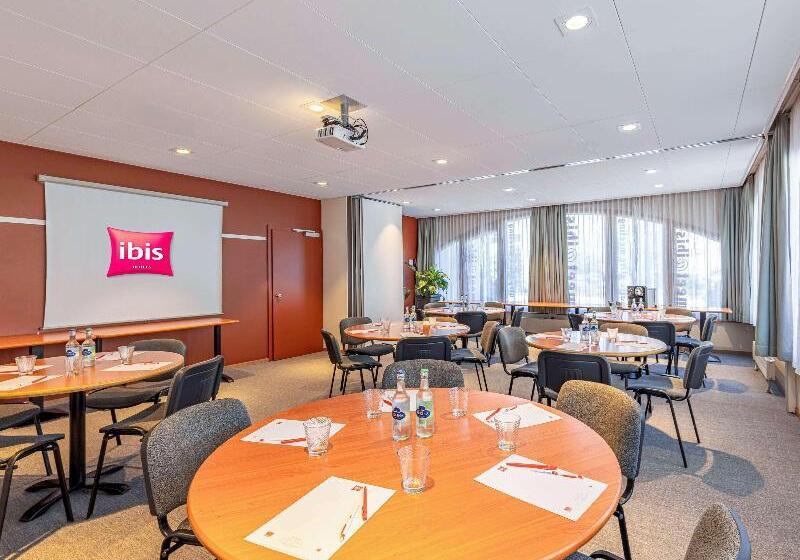 Отель Ibis Sion