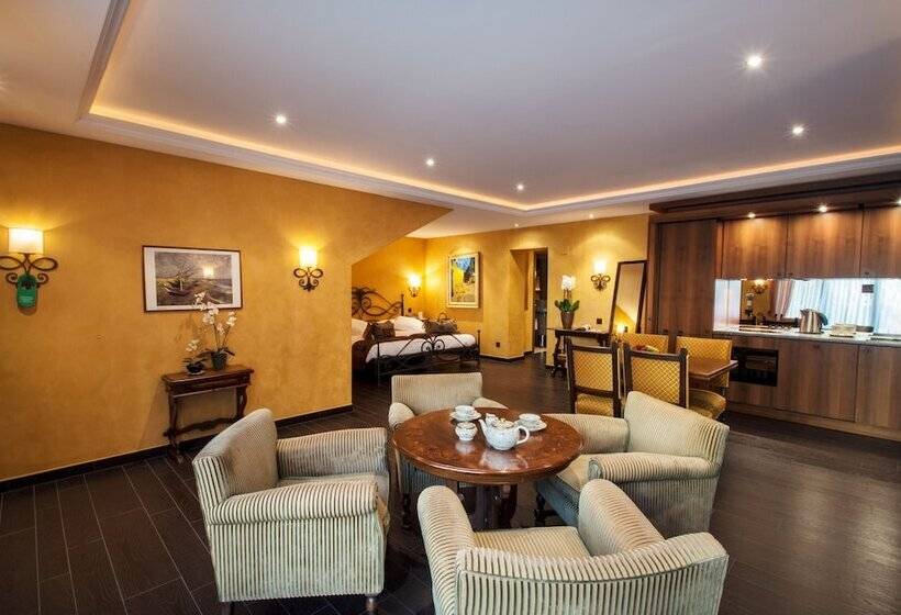 호텔 International Au Lac Historic Lakeside