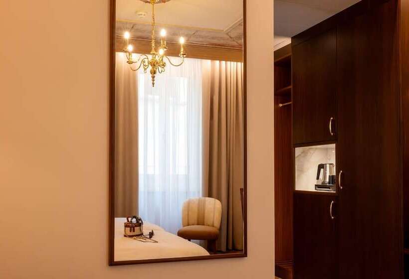 호텔 International Au Lac Historic Lakeside