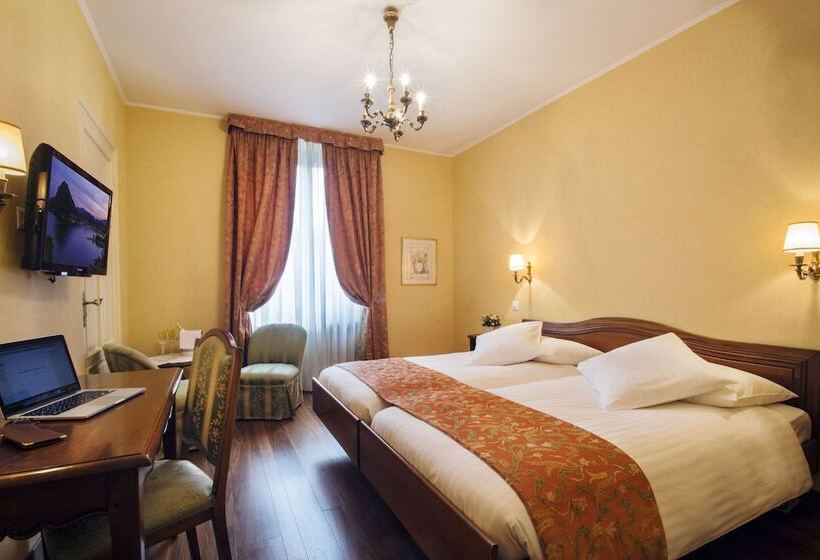 호텔 International Au Lac Historic Lakeside