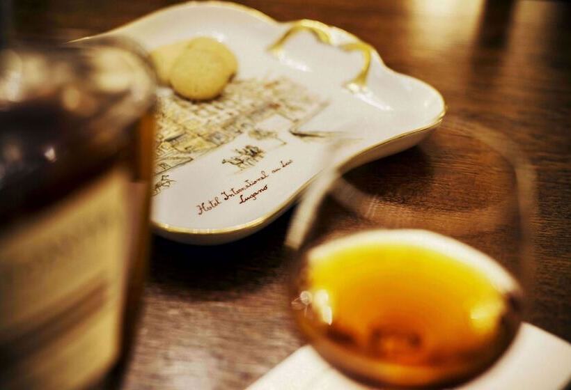 호텔 International Au Lac Historic Lakeside