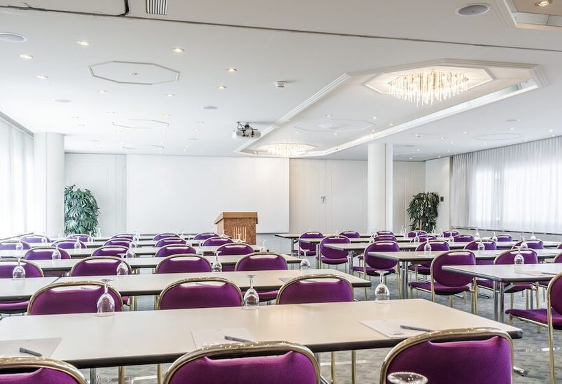 Отель Metropole Swiss Quality