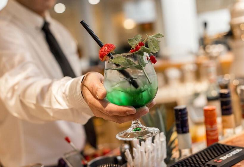 Отель Metropole Swiss Quality