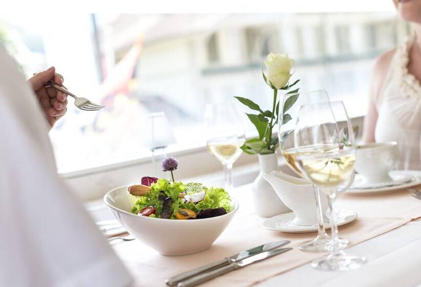 Отель Metropole Swiss Quality