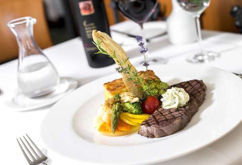 Отель Metropole Swiss Quality