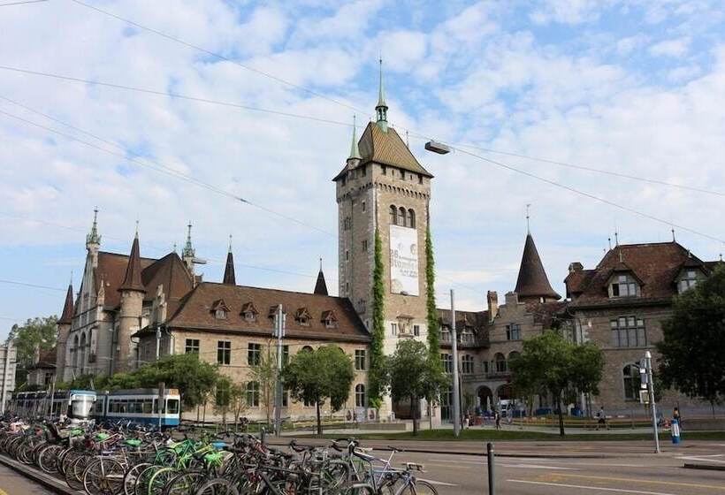 ホテル Montana Zurich