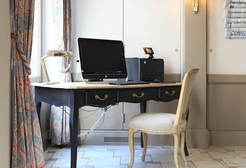 ホテル Montana Zurich