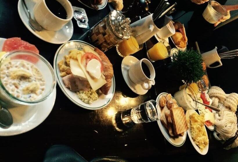 ホテル Montana Zurich