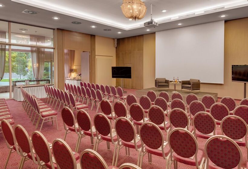 Отель Morosani Schweizerhof