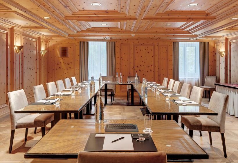 Отель Morosani Schweizerhof