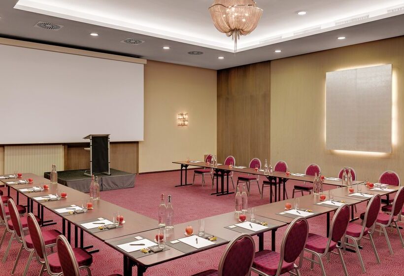 Отель Morosani Schweizerhof