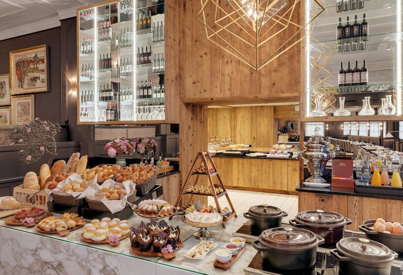 Отель Morosani Schweizerhof