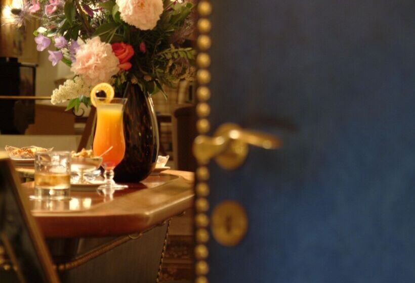 Отель Morosani Schweizerhof