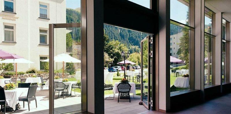 Отель Morosani Schweizerhof