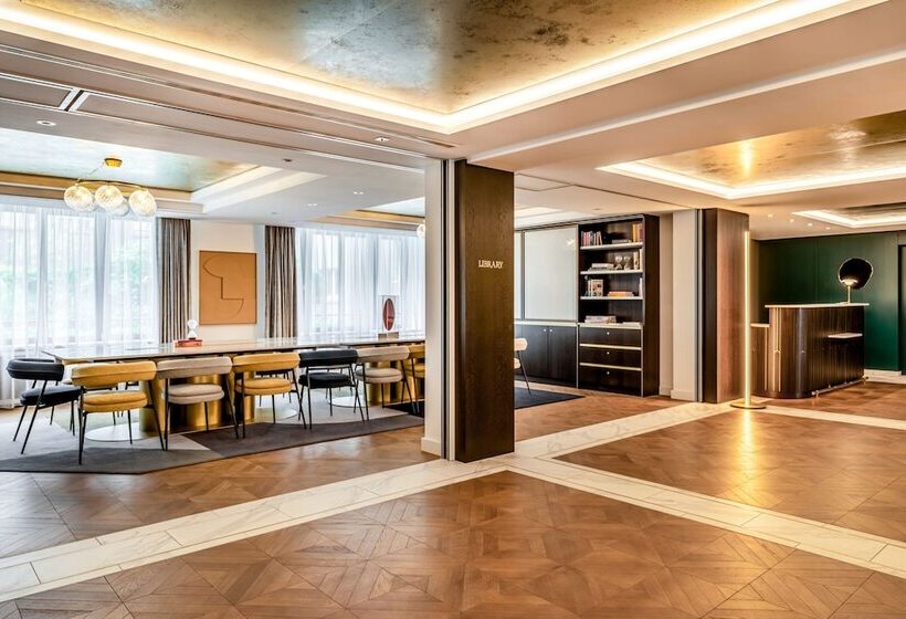 Neues Schloss Privat Hotel Zurich, Autograph Collection