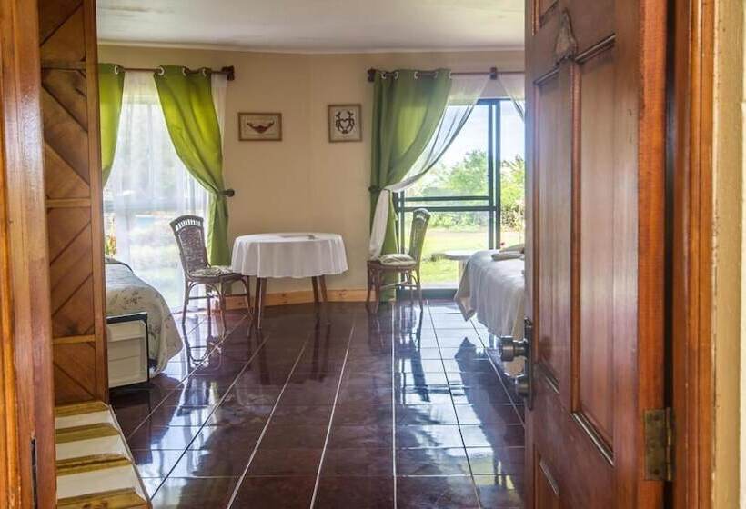 בית מלון כפרי Otai