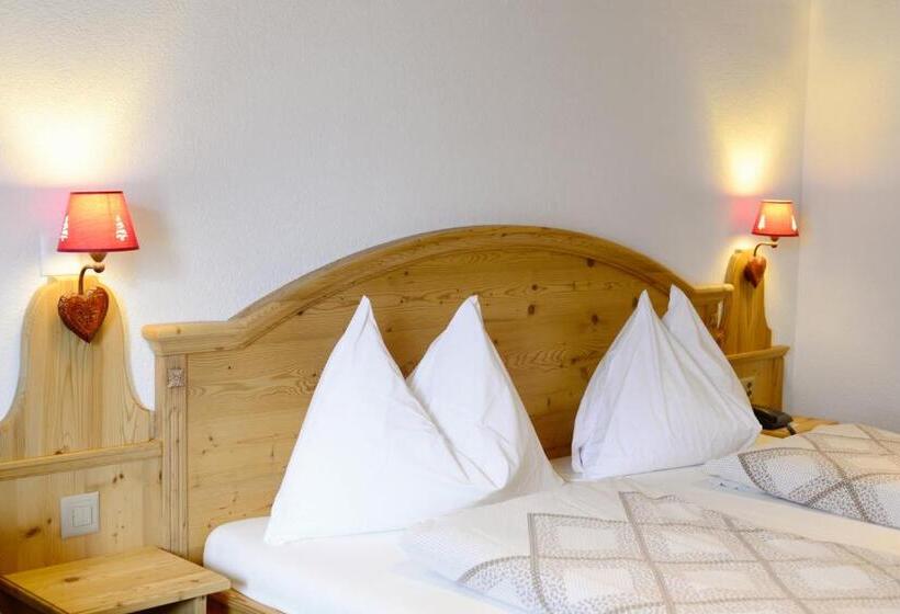 Отель Restaurant Alpina