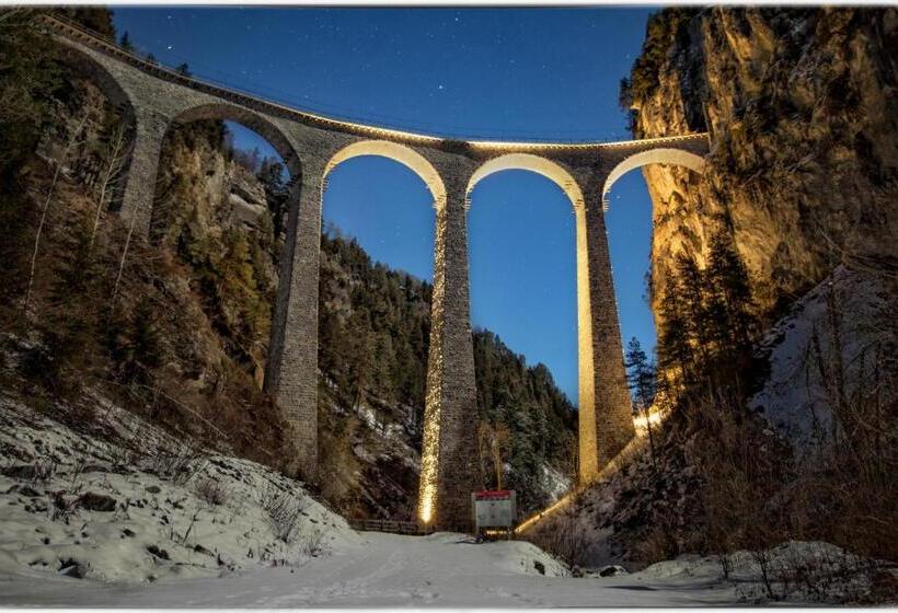 호텔 Restaurant Rätia