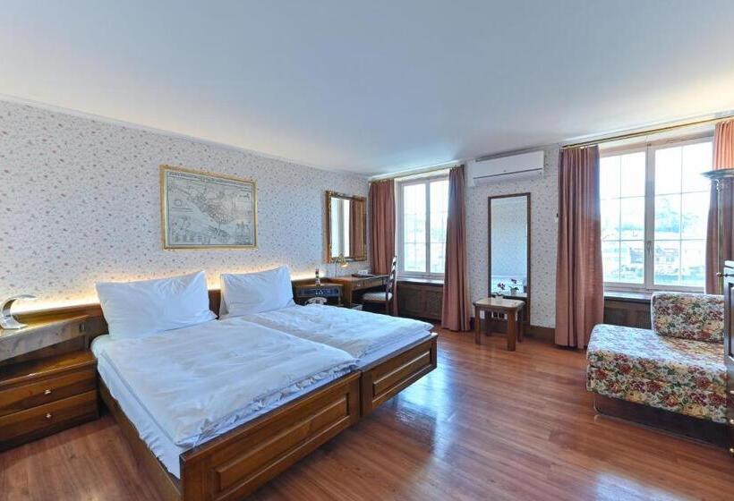 Отель Rheinfels