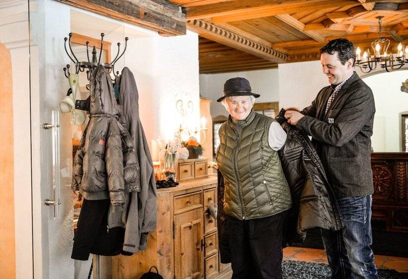 هتل Tradition Julen