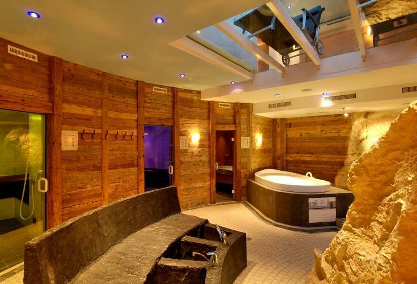 Отель Saaserhof