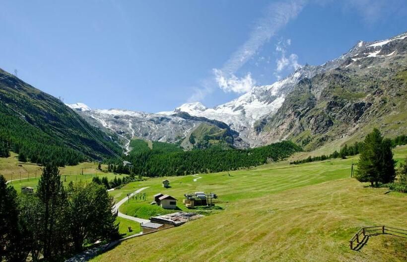 Отель Saaserhof