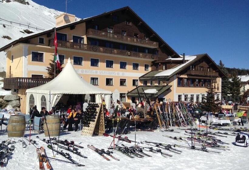 Отель Salastrains